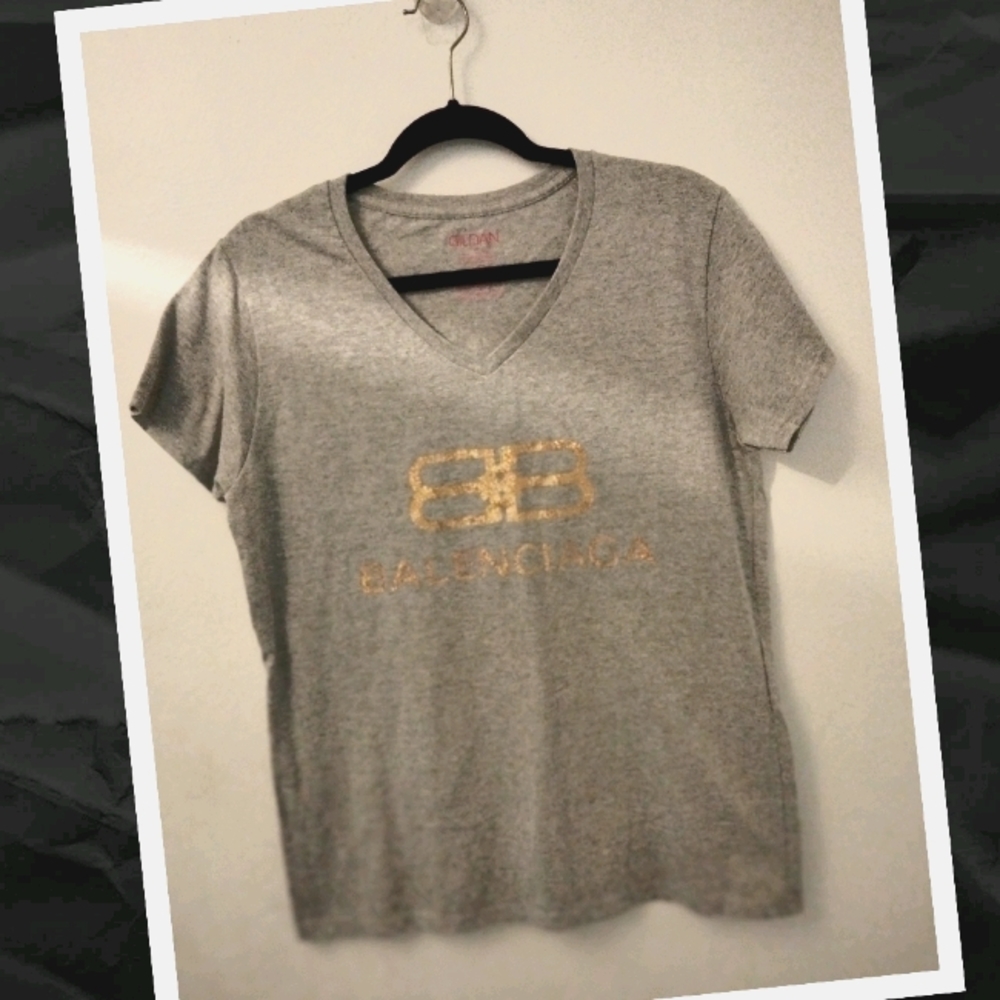 V neck t shirt